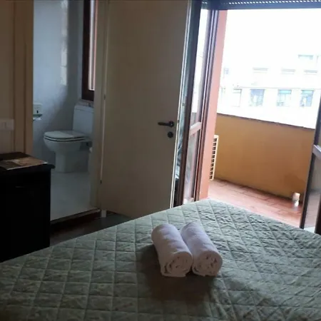 B E B Firenze 2*